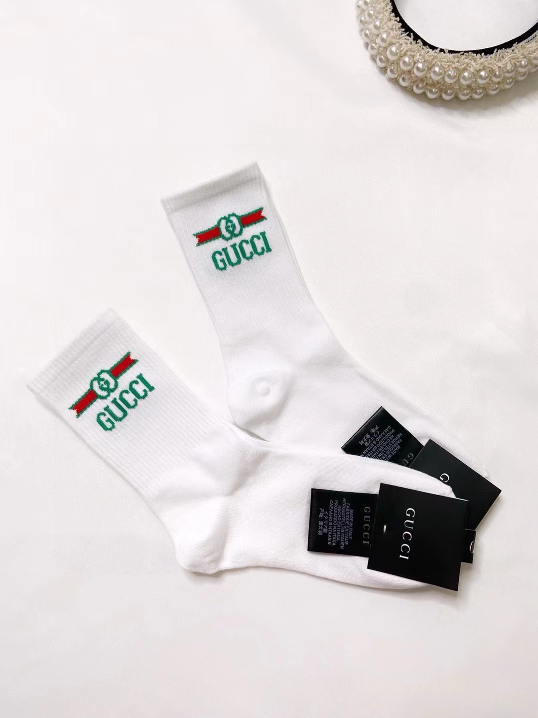 配包装 🌟【一盒2双】 🌟 Gucci 古琦 经典字母 短筒袜🔥纯棉材质，超完美结合，款式经典，专柜同步发售，ins爆火