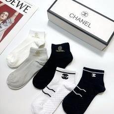 配包装 🌟【一盒5双】 🌟Chanel 香奈儿 经典字母logo 纯棉短筒袜 ,ins超火爆 纯棉面料,潮人必备 配包装 🌟【一盒5双】 🌟Chanel 香奈儿 经典字母logo 纯棉短筒袜 ,ins超火爆 纯棉面料,潮人必备
