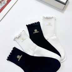 配包装 🌟【一盒4双】 🌟Chanel 香奈儿 经典纯色 字母logo 纯棉木耳边中筒袜 🌟ins爆款!专柜在售ing 配包装 🌟【一盒4双】 🌟Chanel 香奈儿 经典纯色 字母logo 纯棉木耳边中筒袜 🌟ins爆款!专柜在售ing