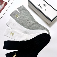 配包装 🌟【一盒3 双】 🌟Chanel 香奈儿 经典字母logo 超薄透气中筒袜 ,ins超火爆空调袜,潮人必备 , 配包装 🌟【一盒3 双】 🌟Chanel 香奈儿 经典字母logo 超薄透气中筒袜 ,ins超火爆空调袜,潮人必备 ,