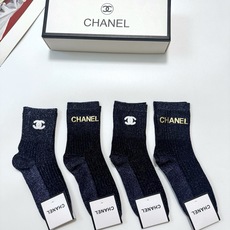 配包装 🌟【一盒4双】 🌟 Chanel 香奈儿 经典字母logo金银丝混纺中筒袜 🌟经典配色个性时尚 🌟ins爆款 配包装 🌟【一盒4双】 🌟 Chanel 香奈儿 经典字母logo金银丝混纺中筒袜 🌟经典配色个性时尚 🌟ins爆款