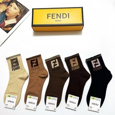 配包装 🌟【一盒5 双】 🌟Fendi 芬迪 经典字母 logo短袜 !纯棉面料软糯亲肤! 🌟ins爆款!专柜在售in 配包装 🌟【一盒5 双】 🌟Fendi 芬迪 经典字母 logo短袜 !纯棉面料软糯亲肤! 🌟ins爆款!专柜在售in