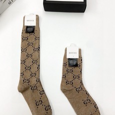 配包装 🌟【一盒2 双】 🌟Gucci 古奇 爆款金银丝长筒袜 中筒袜,超级火爆小腿袜🔥双针针织混纺金银丝材质,超完美结 配包装 🌟【一盒2 双】 🌟Gucci 古奇 爆款金银丝长筒袜 中筒袜,超级火爆小腿袜🔥双针针织混纺金银丝材质,超完美结