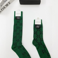 配包装 🌟【一盒2 双】 🌟Gucci 古奇 爆款金银丝长筒袜 中筒袜,超级火爆小腿袜🔥双针针织混纺金银丝材质,超完美结 配包装 🌟【一盒2 双】 🌟Gucci 古奇 爆款金银丝长筒袜 中筒袜,超级火爆小腿袜🔥双针针织混纺金银丝材质,超完美结