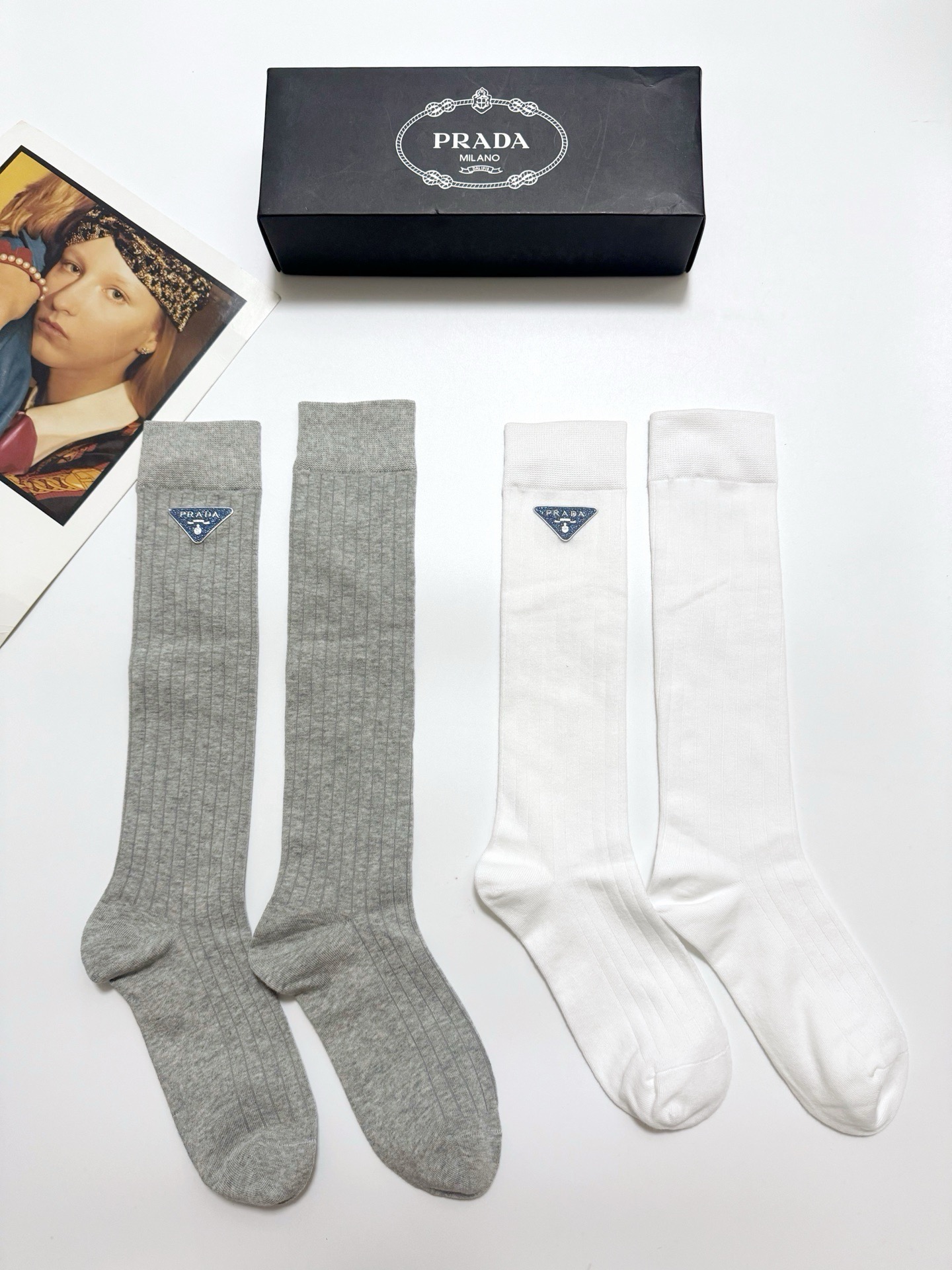 配包装 🌟【一盒2双】  🌟Prada 普拉达 经典字母logo纯棉袜 小腿堆堆袜，ins超火爆红人同款，精美 面料，潮