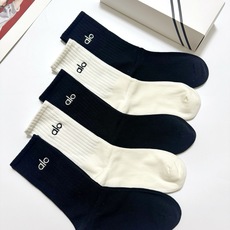 配包装 🌟【一盒5 双】 🌟alo 经典刺绣字母logo 纯棉中筒袜 ,ins超火爆小腿袜,纯棉面料,潮人必备 , 配包装 🌟【一盒5 双】 🌟alo 经典刺绣字母logo 纯棉中筒袜 ,ins超火爆小腿袜,纯棉面料,潮人必备 ,