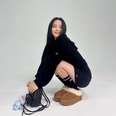 配包装 🌟【一盒3双】 🌟 alo 经典字母logo 纯棉中筒袜 ,ins超火爆小腿短袜,纯棉面料,潮人必备 ,经 配包装 🌟【一盒3双】 🌟 alo 经典字母logo 纯棉中筒袜 ,ins超火爆小腿短袜,纯棉面料,潮人必备 ,经