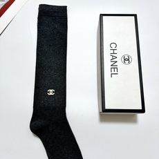 配包装 🌟【一盒一双】 🌟Chanel 香奈儿 经典双C字母logo纯棉长筒袜 小腿袜 🌟ins爆款!专柜在售ing 配包装 🌟【一盒一双】 🌟Chanel 香奈儿 经典双C字母logo纯棉长筒袜 小腿袜 🌟ins爆款!专柜在售ing