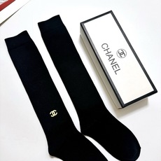 配包装 🌟【一盒一双】 🌟Chanel 香奈儿 经典双C字母logo纯棉长筒袜 小腿袜 🌟ins爆款!专柜在售ing 配包装 🌟【一盒一双】 🌟Chanel 香奈儿 经典双C字母logo纯棉长筒袜 小腿袜 🌟ins爆款!专柜在售ing