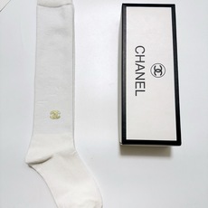 配包装 🌟【一盒一双】 🌟Chanel 香奈儿 经典双C字母logo纯棉长筒袜 小腿袜 🌟ins爆款!专柜在售ing 配包装 🌟【一盒一双】 🌟Chanel 香奈儿 经典双C字母logo纯棉长筒袜 小腿袜 🌟ins爆款!专柜在售ing