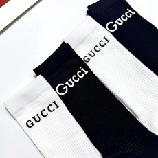 配包装 🌟【一盒4 双】 🌟Gucci 古奇 爆款双G字母 长筒袜 小腿袜,短腿袜 🔥专柜同步发售ing ,巨多明星红 配包装 🌟【一盒4 双】 🌟Gucci 古奇 爆款双G字母 长筒袜 小腿袜,短腿袜 🔥专柜同步发售ing ,巨多明星红