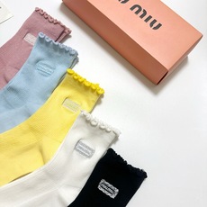配包装 🌟【一盒5 双】 🌟缪缪 miumiu 经典刺绣字母logo 纯棉中筒袜 ,ins超火爆小腿袜,纯棉面料, 配包装 🌟【一盒5 双】 🌟缪缪 miumiu 经典刺绣字母logo 纯棉中筒袜 ,ins超火爆小腿袜,纯棉面料,
