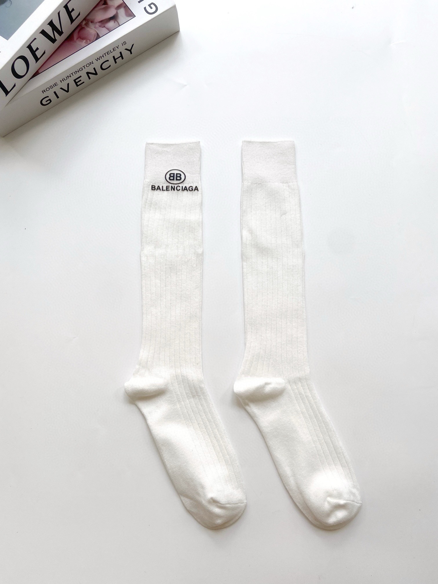 配包装 🌟【一盒一双】 🌟巴黎世家 balenciaga 经典字母logo纯棉长筒袜 小腿袜 🌟重工装饰个性时尚 🌟i 配包装 🌟【一盒一双】 🌟巴黎世家 balenciaga 经典字母logo纯棉长筒袜 小腿袜 🌟重工装饰个性时尚 🌟i