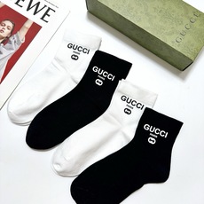 配包装 🌟【一盒4双】 🌟Gucci 古琦 经典字母logo 纯棉中筒袜 经典纯色短袜 🌟ins爆款!专柜在售ing 🌟 配包装 🌟【一盒4双】 🌟Gucci 古琦 经典字母logo 纯棉中筒袜 经典纯色短袜 🌟ins爆款!专柜在售ing 🌟