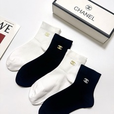 配包装 🌟【一盒4双】 🌟Chanel 香奈儿 经典字母logo ins超火爆短筒袜,纯棉面料,潮人必备 ,经典配色 配包装 🌟【一盒4双】 🌟Chanel 香奈儿 经典字母logo ins超火爆短筒袜,纯棉面料,潮人必备 ,经典配色