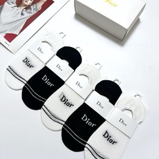 配包装 🌟【一盒5双】 🌟Dior 迪奥 经典字母logo 纯棉船袜 ,ins超火爆条纹短袜,纯棉面料,潮人必备 配包装 🌟【一盒5双】 🌟Dior 迪奥 经典字母logo 纯棉船袜 ,ins超火爆条纹短袜,纯棉面料,潮人必备