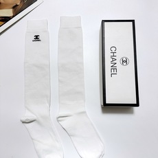 配包装 🌟【一盒一双】 🌟 Chanel 香奈儿 爆款经典字母 logo 长筒袜 小腿袜🔥 纯棉 材质,超完美结合,款式 配包装 🌟【一盒一双】 🌟 Chanel 香奈儿 爆款经典字母 logo 长筒袜 小腿袜🔥 纯棉 材质,超完美结合,款式