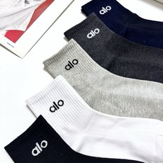 配包装 🌟【一盒5 双】 🌟alo 经典纯色 字母logo 纯棉短筒袜 ,男女同款 🌟ins爆款!专柜在售ing 🌟原单 配包装 🌟【一盒5 双】 🌟alo 经典纯色 字母logo 纯棉短筒袜 ,男女同款 🌟ins爆款!专柜在售ing 🌟原单