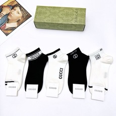 配包装 🌟【一盒5 双】 🌟Gucci 古琦 经典字母logo 双G 短袜 ,ins超火爆短袜,纯棉面料,潮人必备 配包装 🌟【一盒5 双】 🌟Gucci 古琦 经典字母logo 双G 短袜 ,ins超火爆短袜,纯棉面料,潮人必备