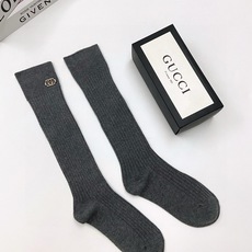 配包装 🌟【一盒一双】 🌟Gucci 古琦 经典字母logo纯棉长筒袜 小腿袜 🌟重工装饰个性时尚 🌟ins爆款!专 配包装 🌟【一盒一双】 🌟Gucci 古琦 经典字母logo纯棉长筒袜 小腿袜 🌟重工装饰个性时尚 🌟ins爆款!专