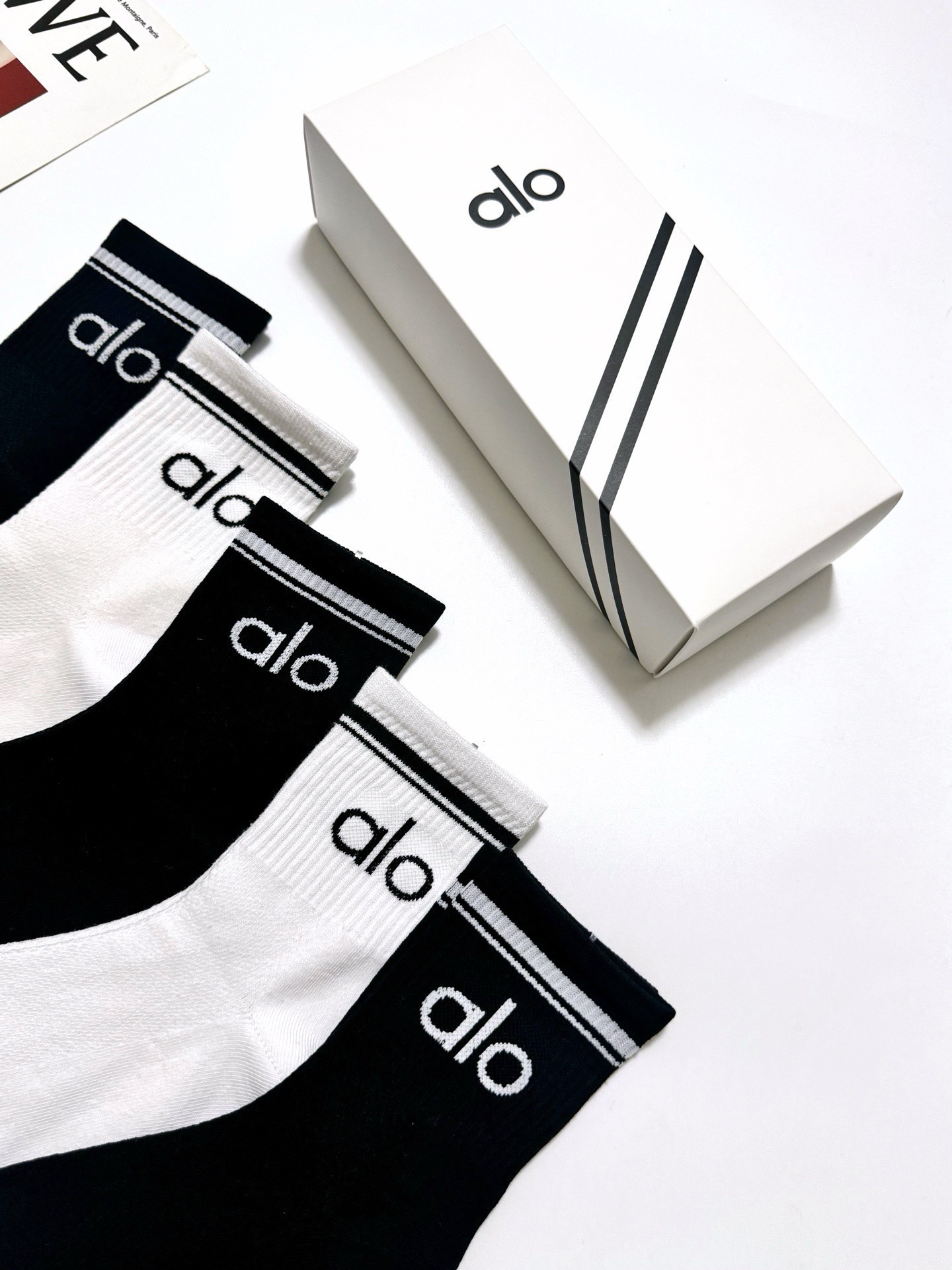 配包装 🌟【一盒5 双】  🌟alo 经典字母logo纯棉短袜 中筒袜 ，  男女同款，ins超火爆红人同款，精美纯棉 