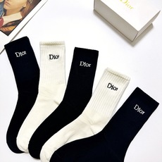 配包装 🌟【一盒5 双】 🌟Dior 迪奥 经典刺绣字母logo 纯棉中筒袜 ,ins超火爆小腿袜,纯棉面料,潮人 配包装 🌟【一盒5 双】 🌟Dior 迪奥 经典刺绣字母logo 纯棉中筒袜 ,ins超火爆小腿袜,纯棉面料,潮人