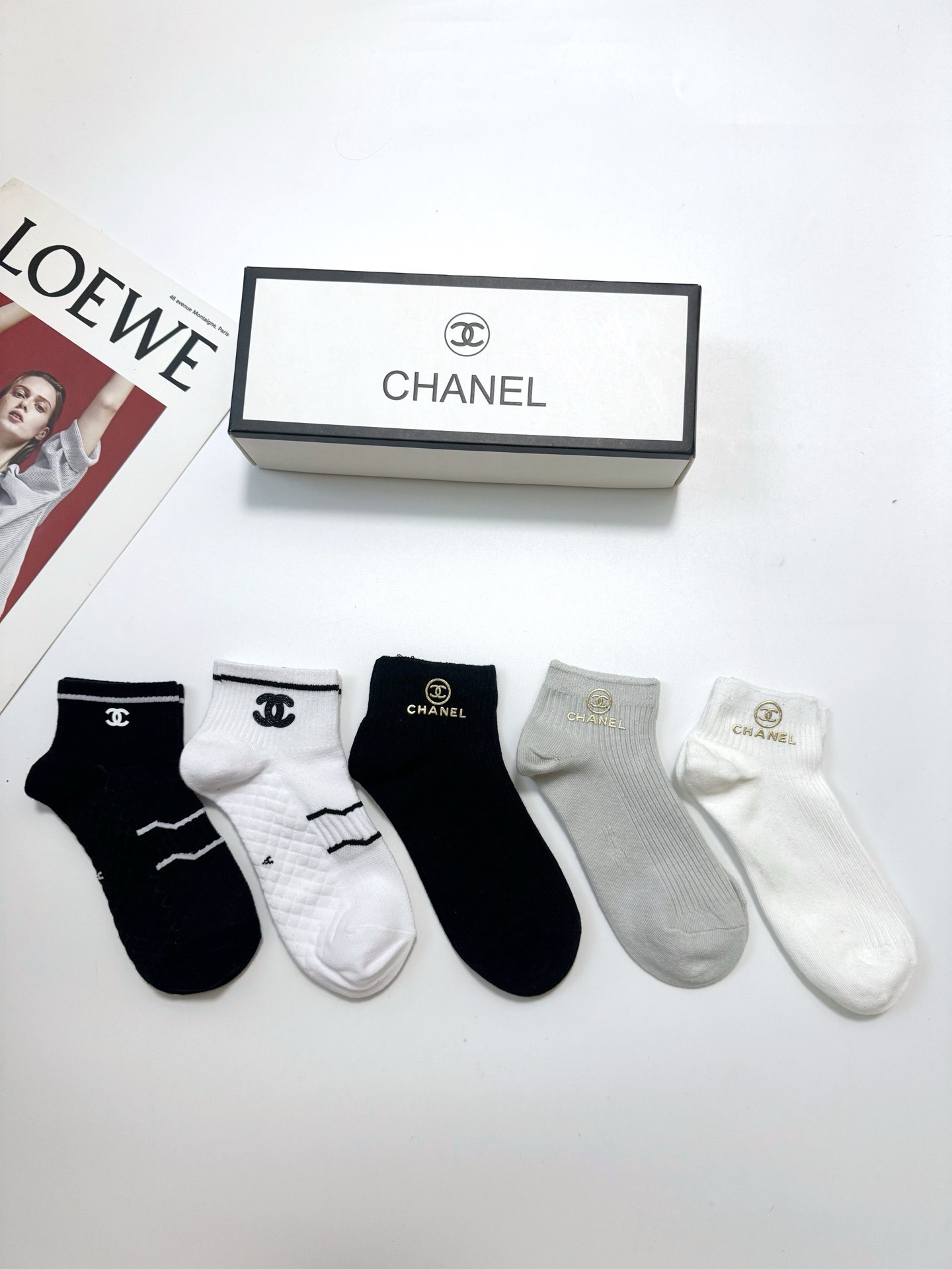 配包装 🌟【一盒5双】  🌟Chanel 香奈儿 经典字母logo 纯棉短筒袜   ，ins超火爆 纯棉面料，潮人必备 