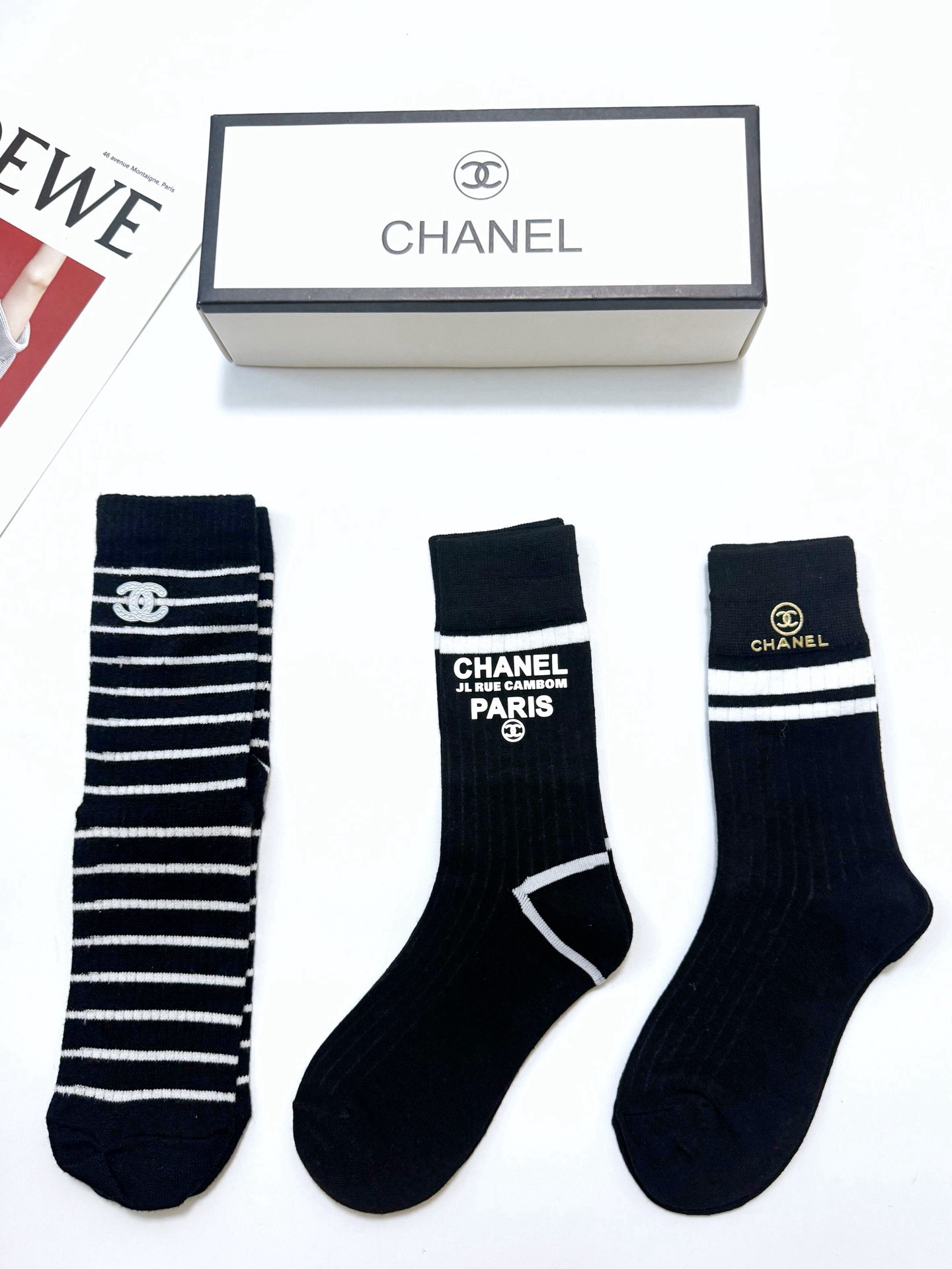 配包装 🌟【一盒3双】  🌟Chanel 香奈儿 经典字母logo 纯棉中筒袜   ，ins超火爆小腿袜，纯棉面料，潮人