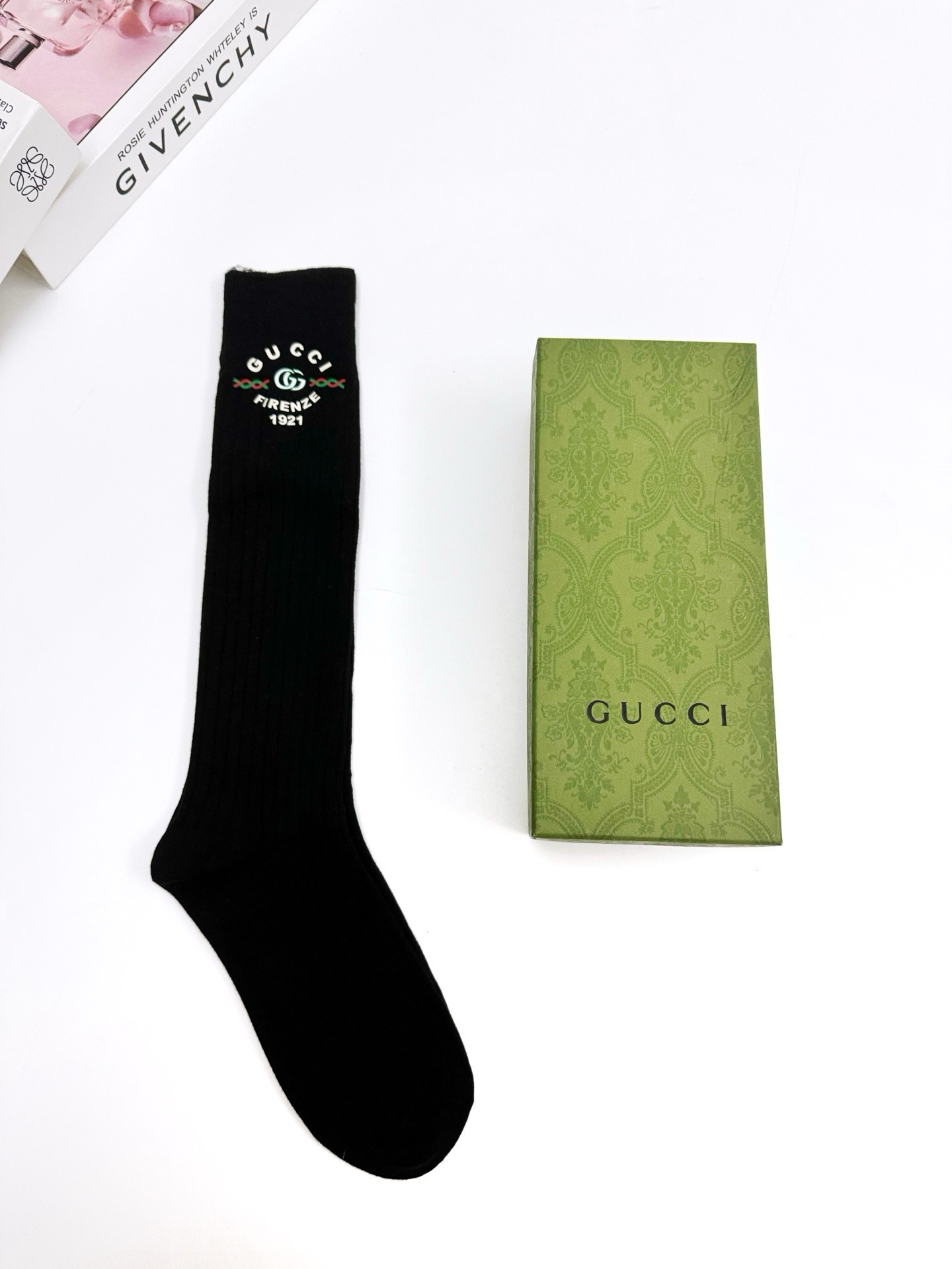 配包装 🌟【一盒一双】 🌟Gucci 古琦  经典字母logo纯棉长筒袜  小腿袜 🌟重工装饰个性时尚 🌟ins爆款！专