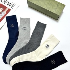 配包装 🌟【一盒5 双】 🌟Gucci 古琦 经典刺绣字母logo 纯棉 混纺中筒袜 ,软糯亲肤,ins超火爆配色 配包装 🌟【一盒5 双】 🌟Gucci 古琦 经典刺绣字母logo 纯棉 混纺中筒袜 ,软糯亲肤,ins超火爆配色