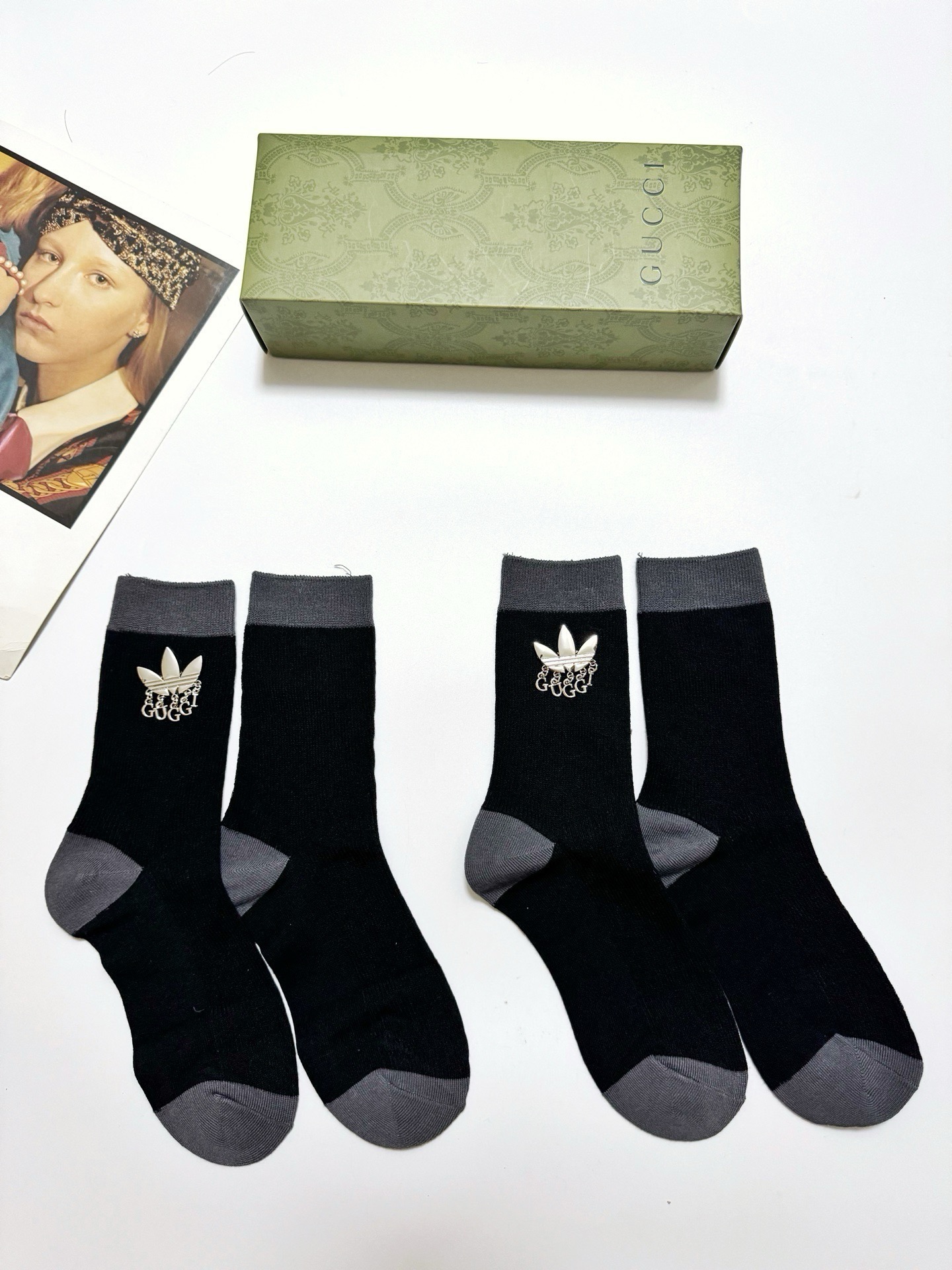 配包装 🌟【一盒2 双】  🌟Gucci 古琦  经典字母logo 纯棉中筒袜   ，ins超火爆短袜，纯棉面料，潮人必