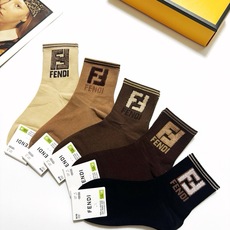 配包装 🌟【一盒5 双】 🌟Fendi 芬迪 经典字母 logo短袜 !纯棉面料软糯亲肤! 🌟ins爆款!专柜在售in 配包装 🌟【一盒5 双】 🌟Fendi 芬迪 经典字母 logo短袜 !纯棉面料软糯亲肤! 🌟ins爆款!专柜在售in