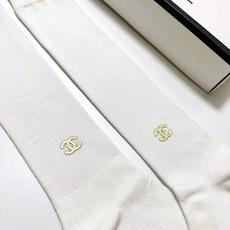 配包装 🌟【一盒一双】 🌟Chanel 香奈儿 经典双C字母logo纯棉长筒袜 小腿袜 🌟ins爆款!专柜在售ing 配包装 🌟【一盒一双】 🌟Chanel 香奈儿 经典双C字母logo纯棉长筒袜 小腿袜 🌟ins爆款!专柜在售ing