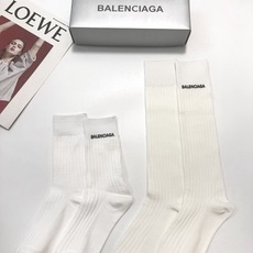 配包装 🌟【一盒2双】 🌟 巴黎世家 balenciaga 经典字母 长筒袜 短筒袜🔥双针针织材质,超完美结合,款式经典 配包装 🌟【一盒2双】 🌟 巴黎世家 balenciaga 经典字母 长筒袜 短筒袜🔥双针针织材质,超完美结合,款式经典