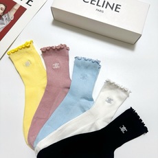 配包装 🌟【一盒5 双】 🌟Celine 赛琳 经典刺绣字母logo 纯棉中筒袜 ,ins超火爆小腿袜,纯棉面料, 配包装 🌟【一盒5 双】 🌟Celine 赛琳 经典刺绣字母logo 纯棉中筒袜 ,ins超火爆小腿袜,纯棉面料,