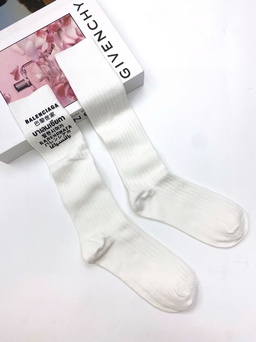 配包装 🌟【一盒一双】 🌟巴黎世家 balenciaga 经典字母logo纯棉长筒袜  小腿袜 🌟重工装饰个性时尚 🌟i