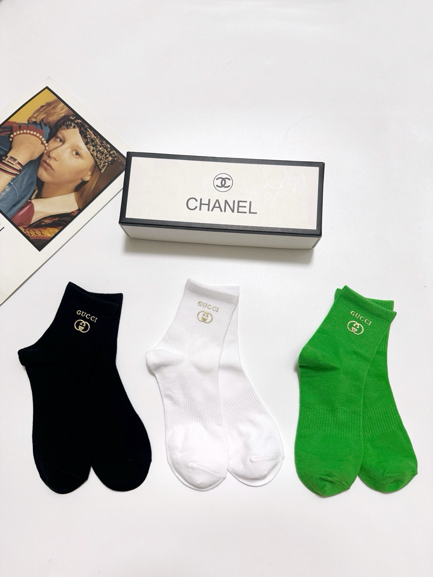 配包装 🌟【一盒3 双】  🌟Gucci 古琦经典字母logo纯棉 中筒袜  ins超火爆红人同款，精美 面料，潮人必备