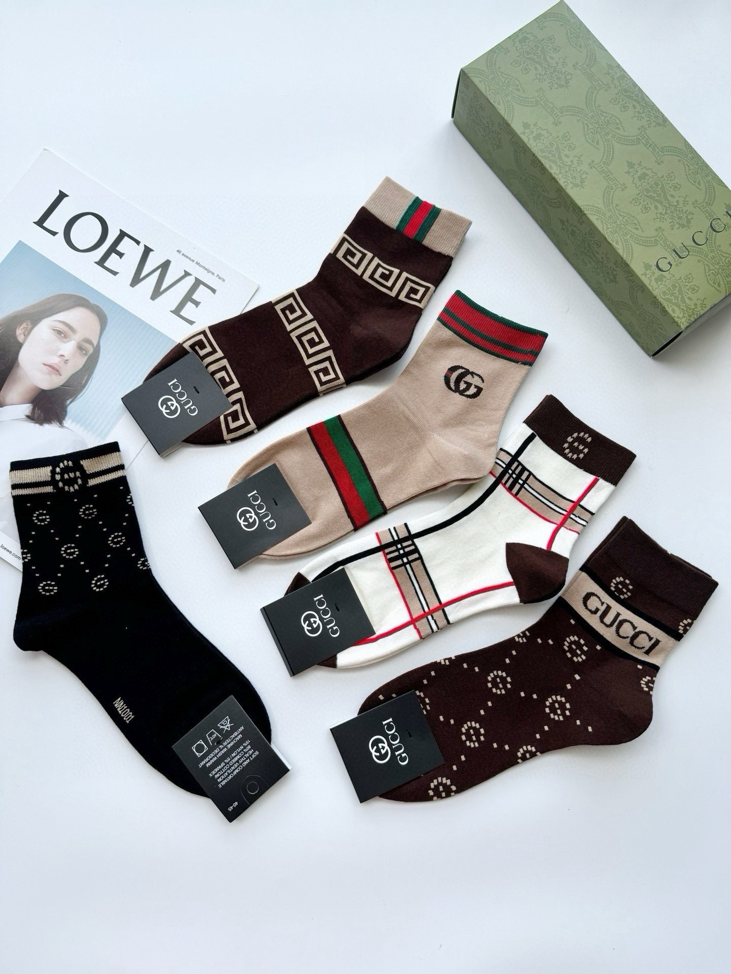 配包装 🌟【一盒5 双】  🌟Gucci 古琦 经典字母logo 纯棉短筒袜 ，男女同款   ，ins超火爆短袜，纯棉面