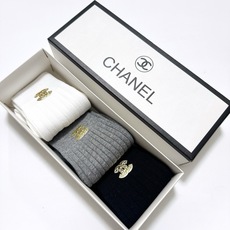 配包装 🌟【一盒3 双】 🌟 Chanel 香奈儿 经典字母logo纯棉 中筒袜 🌟经典配色个性时尚 🌟ins爆款! 配包装 🌟【一盒3 双】 🌟 Chanel 香奈儿 经典字母logo纯棉 中筒袜 🌟经典配色个性时尚 🌟ins爆款!