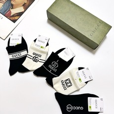 配包装 🌟【一盒5 双】 🌟Gucci 古琦 经典字母logo 纯棉短筒袜 ,男女同款 ,ins超火爆短袜,纯棉面 配包装 🌟【一盒5 双】 🌟Gucci 古琦 经典字母logo 纯棉短筒袜 ,男女同款 ,ins超火爆短袜,纯棉面