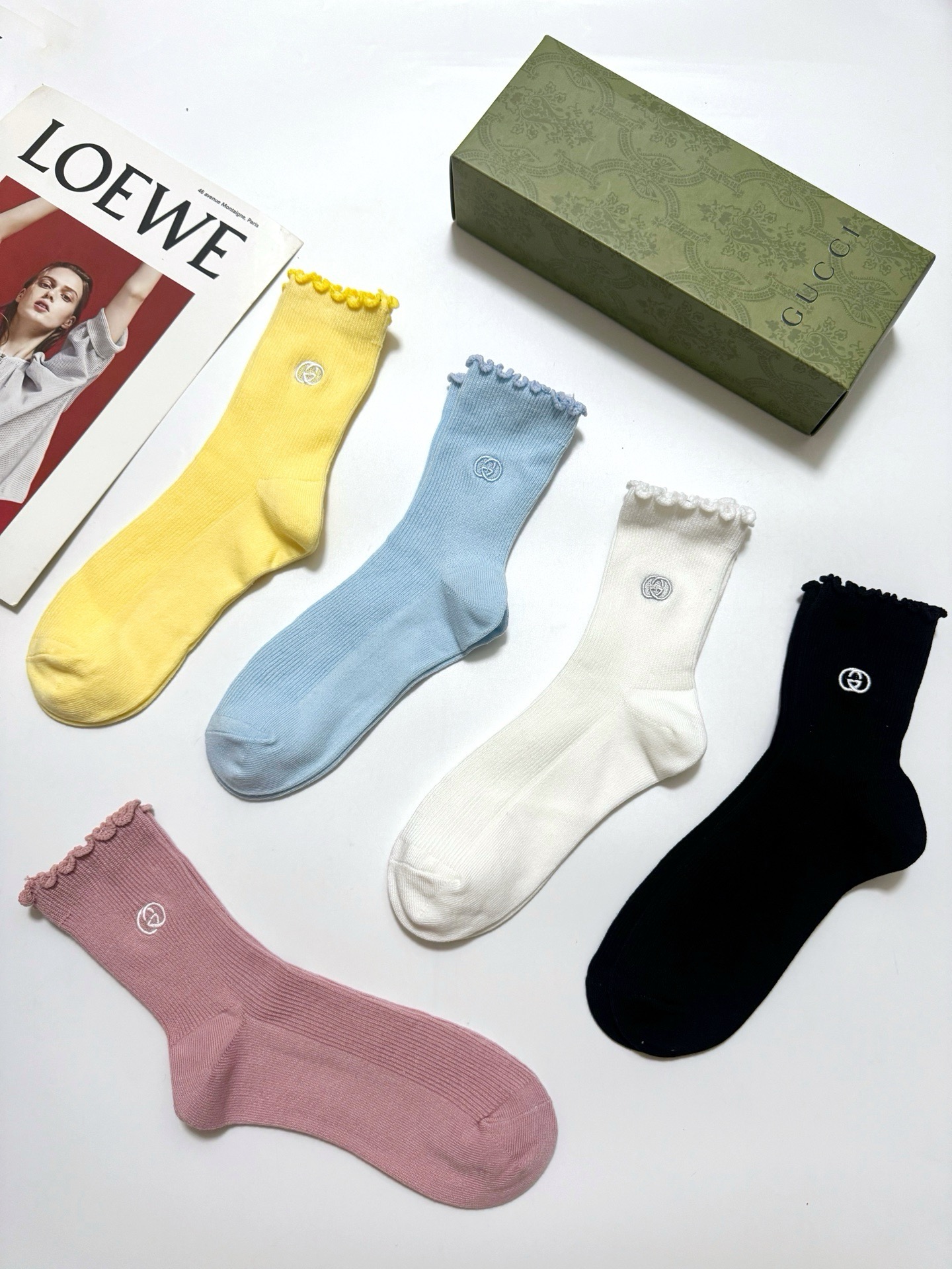 配包装 🌟【一盒5 双】  🌟Gucci 古琦 经典刺绣字母logo 纯棉中筒袜   ，ins超火爆小腿袜，纯棉面料，潮