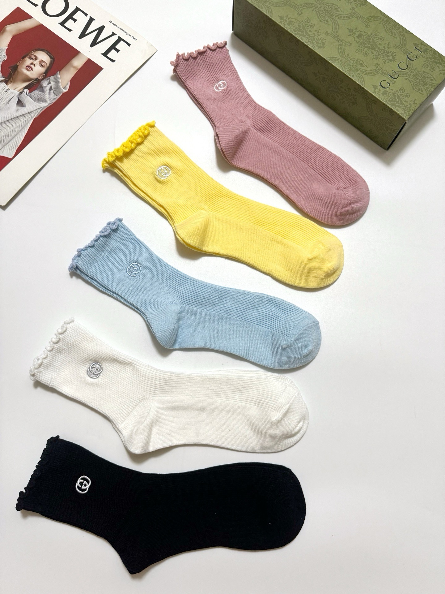 配包装 🌟【一盒5 双】  🌟Gucci 古琦 经典刺绣字母logo 纯棉中筒袜   ，ins超火爆小腿袜，纯棉面料，潮