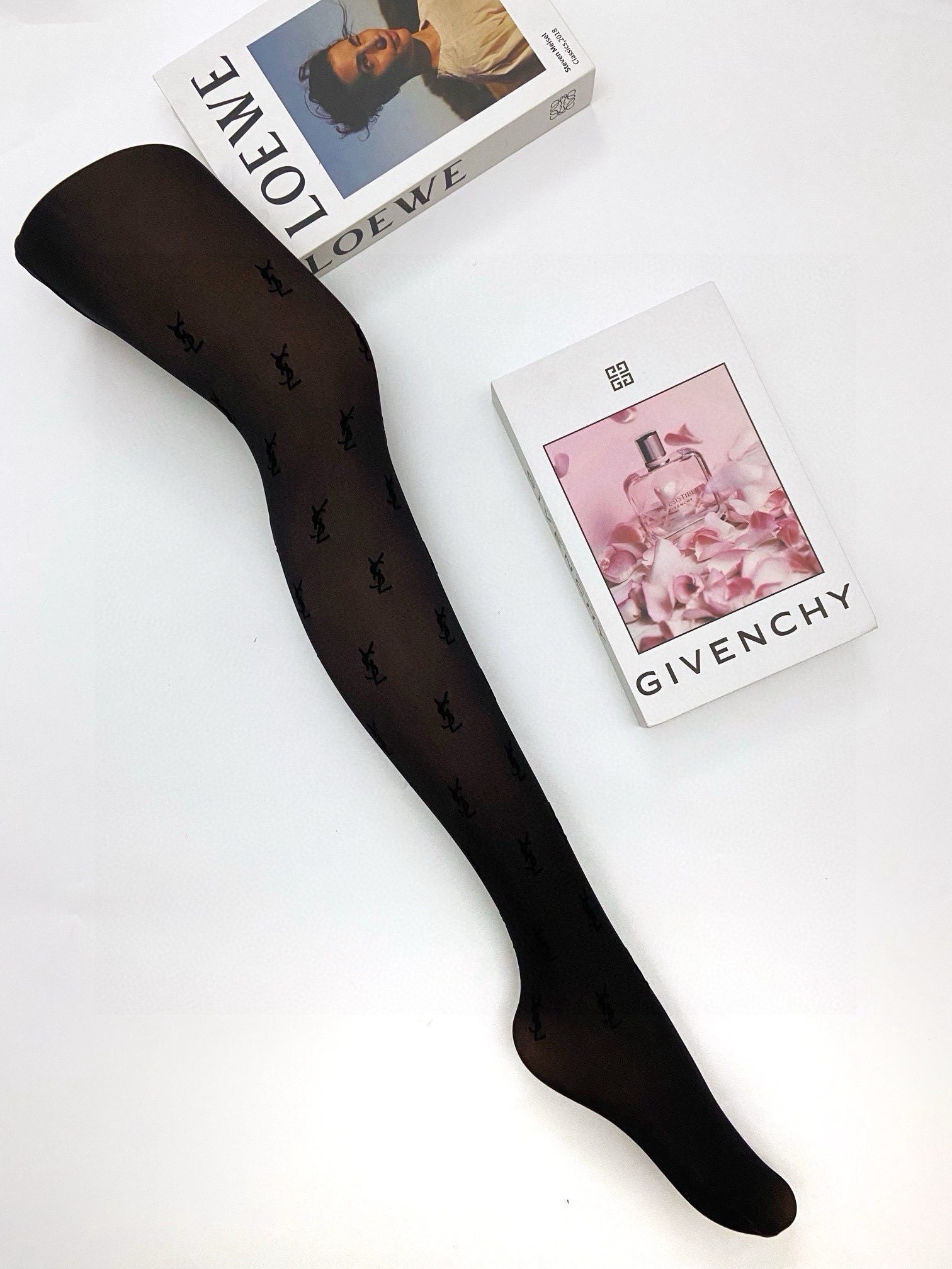 【加厚款】  配包装 🌟【一盒一双】 🌟YSL 圣罗兰 ins爆款，秋冬加厚丝袜 ，水光黑丝透肤打底连裤袜🌟对版高货！超