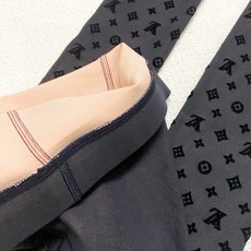 【加厚款】 配包装 🌟【一盒一双】 🌟LV 路易威登 ins爆款,秋冬加厚丝袜 ,水光黑丝透肤打底连裤袜🌟对版高货!超 【加厚款】 配包装 🌟【一盒一双】 🌟LV 路易威登 ins爆款,秋冬加厚丝袜 ,水光黑丝透肤打底连裤袜🌟对版高货!超