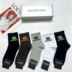 配包装 🌟【一盒5 双】 🌟Balenciaga 巴黎世家 经典字母logo 纯棉中筒袜 ,ins超火爆中筒袜 纯 配包装 🌟【一盒5 双】 🌟Balenciaga 巴黎世家 经典字母logo 纯棉中筒袜 ,ins超火爆中筒袜 纯