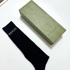 配包装 🌟【一盒一双】 🌟Gucci 古琦 经典字母logo纯棉长筒袜 小腿袜 🌟重工装饰个性时尚 🌟ins爆款!专柜 配包装 🌟【一盒一双】 🌟Gucci 古琦 经典字母logo纯棉长筒袜 小腿袜 🌟重工装饰个性时尚 🌟ins爆款!专柜