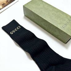配包装 🌟【一盒一双】 🌟Gucci 古琦 经典字母logo纯棉长筒袜 小腿袜 🌟重工装饰个性时尚 🌟ins爆款!专柜 配包装 🌟【一盒一双】 🌟Gucci 古琦 经典字母logo纯棉长筒袜 小腿袜 🌟重工装饰个性时尚 🌟ins爆款!专柜