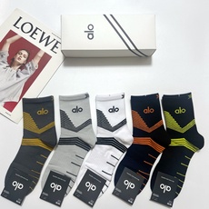 配包装 🌟【一盒5 双】男士福利款 🌟alo 阿洛 字母logo纯棉中筒袜 🌟重工装饰个性时尚 🌟ins爆款!专柜在 配包装 🌟【一盒5 双】男士福利款 🌟alo 阿洛 字母logo纯棉中筒袜 🌟重工装饰个性时尚 🌟ins爆款!专柜在