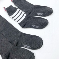 配原版盒 🌟【一盒2 双】 🌟THOM BROWNE · 桑姆 布朗尼❗ 🌟超级爆款!网红小腿袜,中筒袜+长筒袜,经典爆 配原版盒 🌟【一盒2 双】 🌟THOM BROWNE · 桑姆 布朗尼❗ 🌟超级爆款!网红小腿袜,中筒袜+长筒袜,经典爆