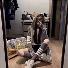 配原版盒 🌟【一盒2 双】 🌟THOM BROWNE · 桑姆 布朗尼❗ 🌟超级爆款!网红小腿袜,中筒袜+长筒袜,经典爆 配原版盒 🌟【一盒2 双】 🌟THOM BROWNE · 桑姆 布朗尼❗ 🌟超级爆款!网红小腿袜,中筒袜+长筒袜,经典爆